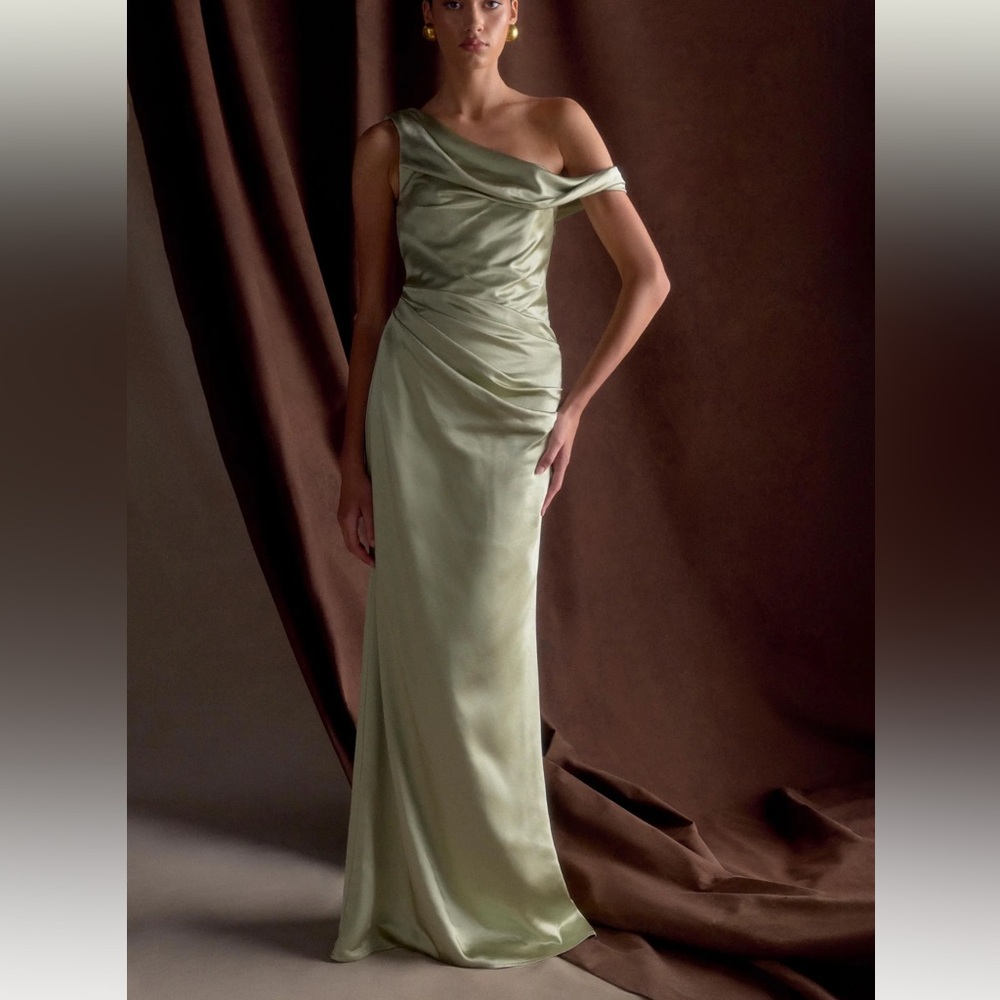 *brand new, never worn, Meshki Dalia Sage Green Off-Shoulder Satin Maxi Dress
